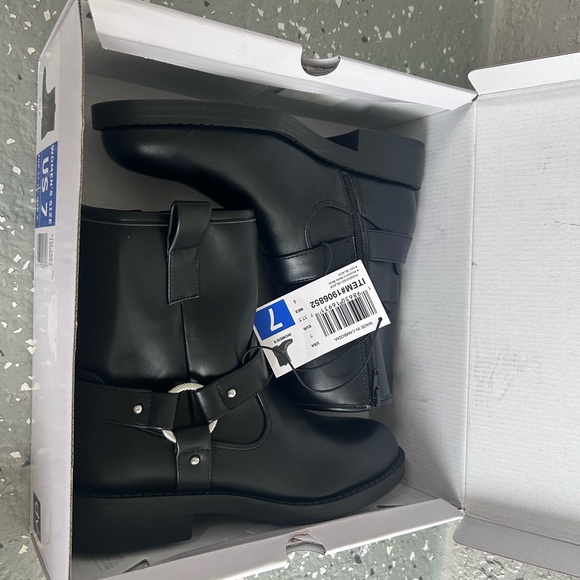 Black Leather Harness Moto Boots - Picture 6 of 6